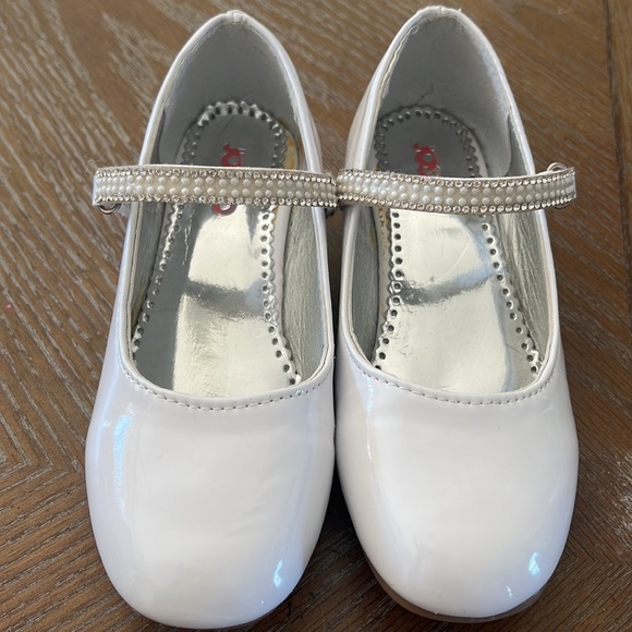 Josmo Shoes Girls White Dress Shoes Diamonds And Pearls Poshmark